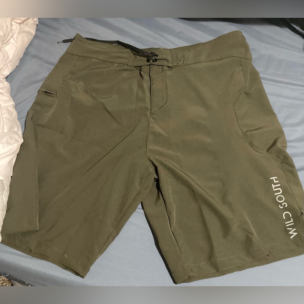 Wild South men’s Ghost Hybrid shorts - XL - olive